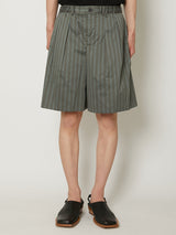 STRIPE ABOVE-THE KNEE SHORTS