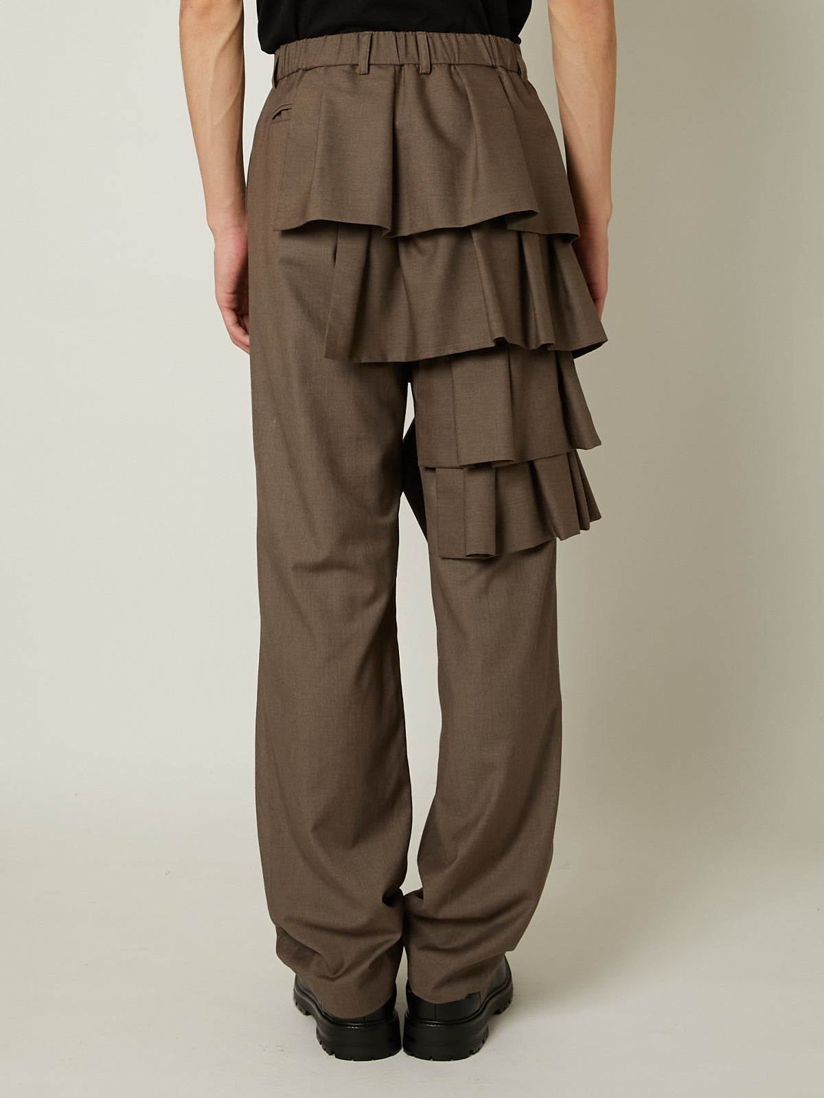 RUFFLE PANTS – TAAKK
