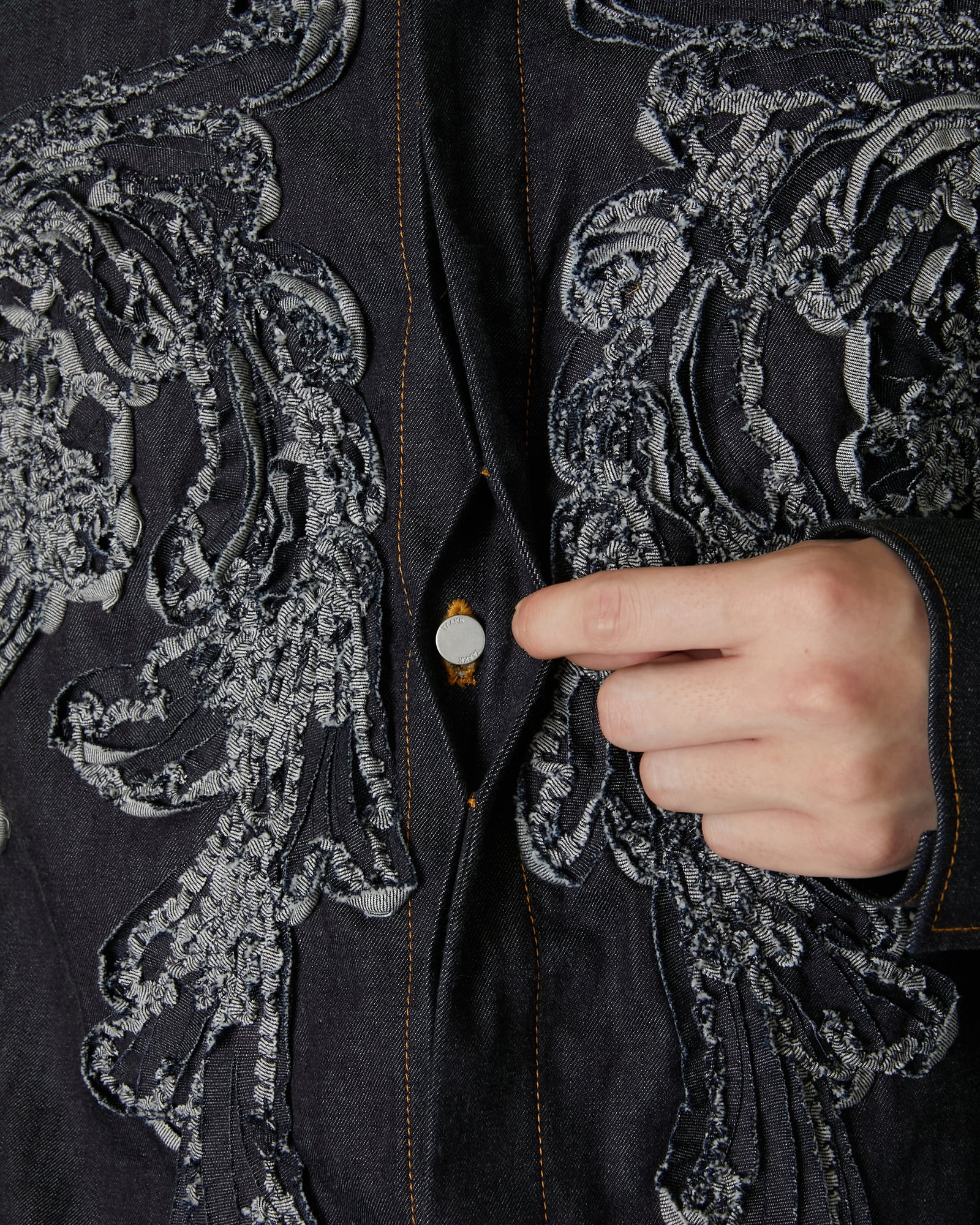 SCULPTURE DENIM SHIRTS – TAAKK