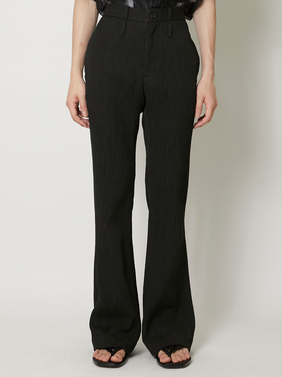 【メンズも脚長効果】TAAKK 23SS CREPE FLARED PANTS CREPE FLARE PANTS – TAAKK