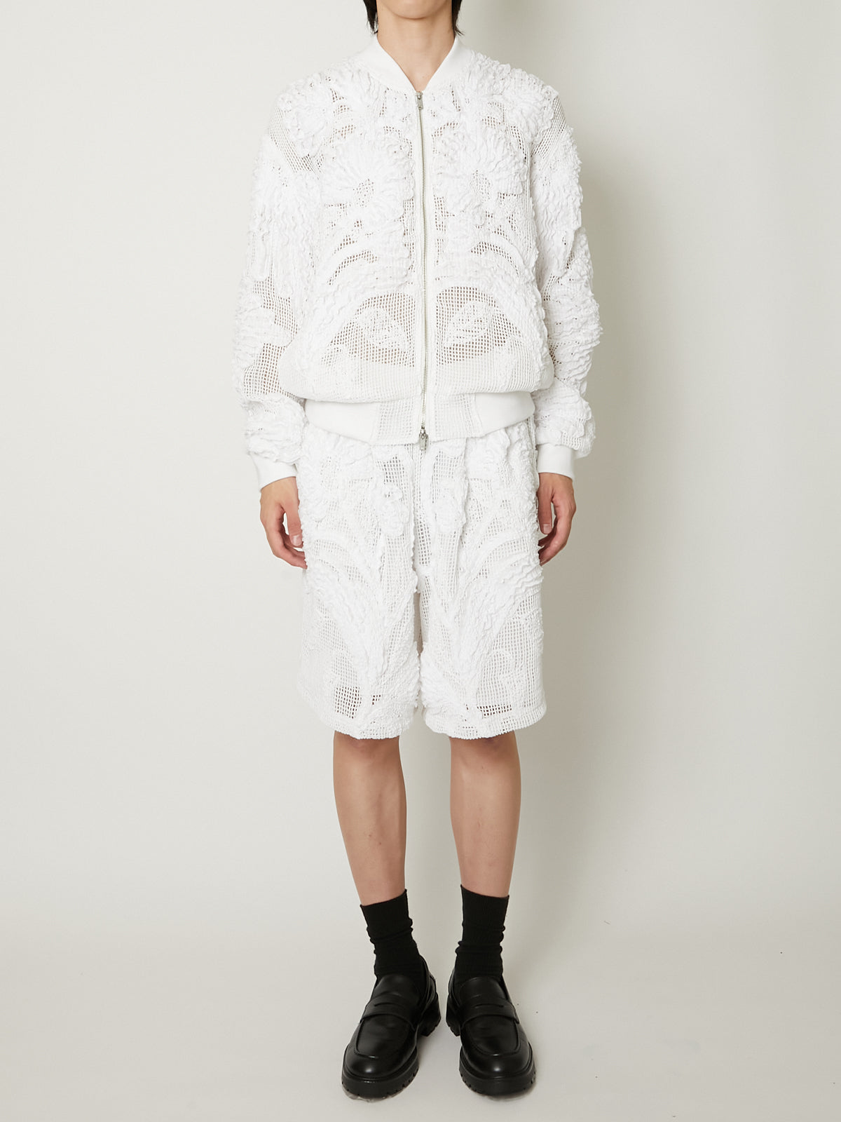 2024 お歳暮【公式】 - 人気ブランド MESH EMBROIDERY TAAKK – WHITE BLOUSON ZIP ジャケット・アウター