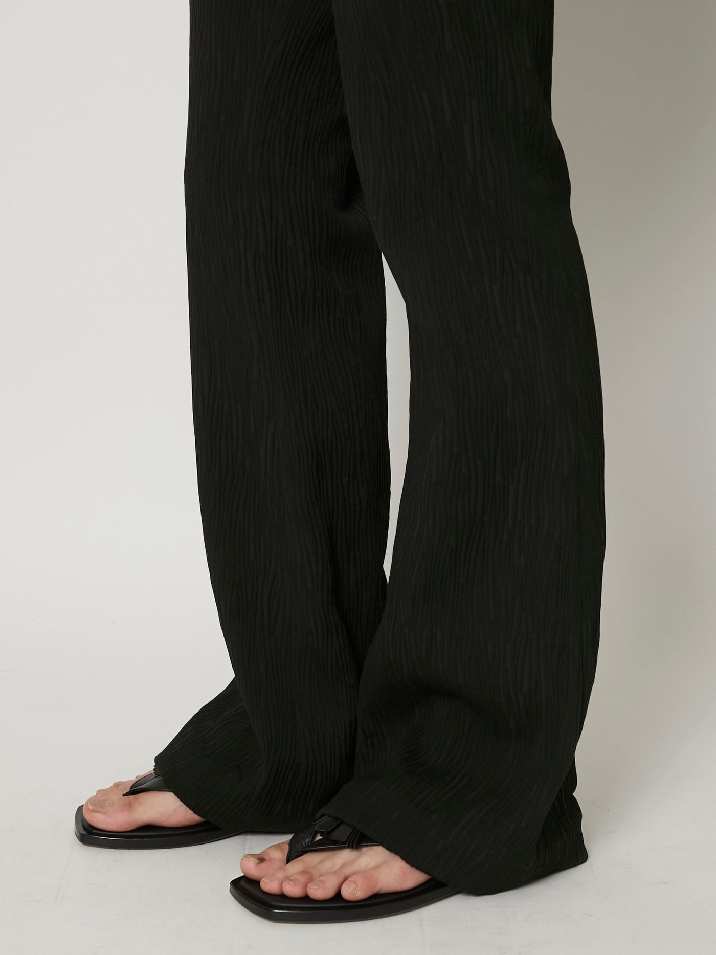 CREPE FLARE PANTS – TAAKK