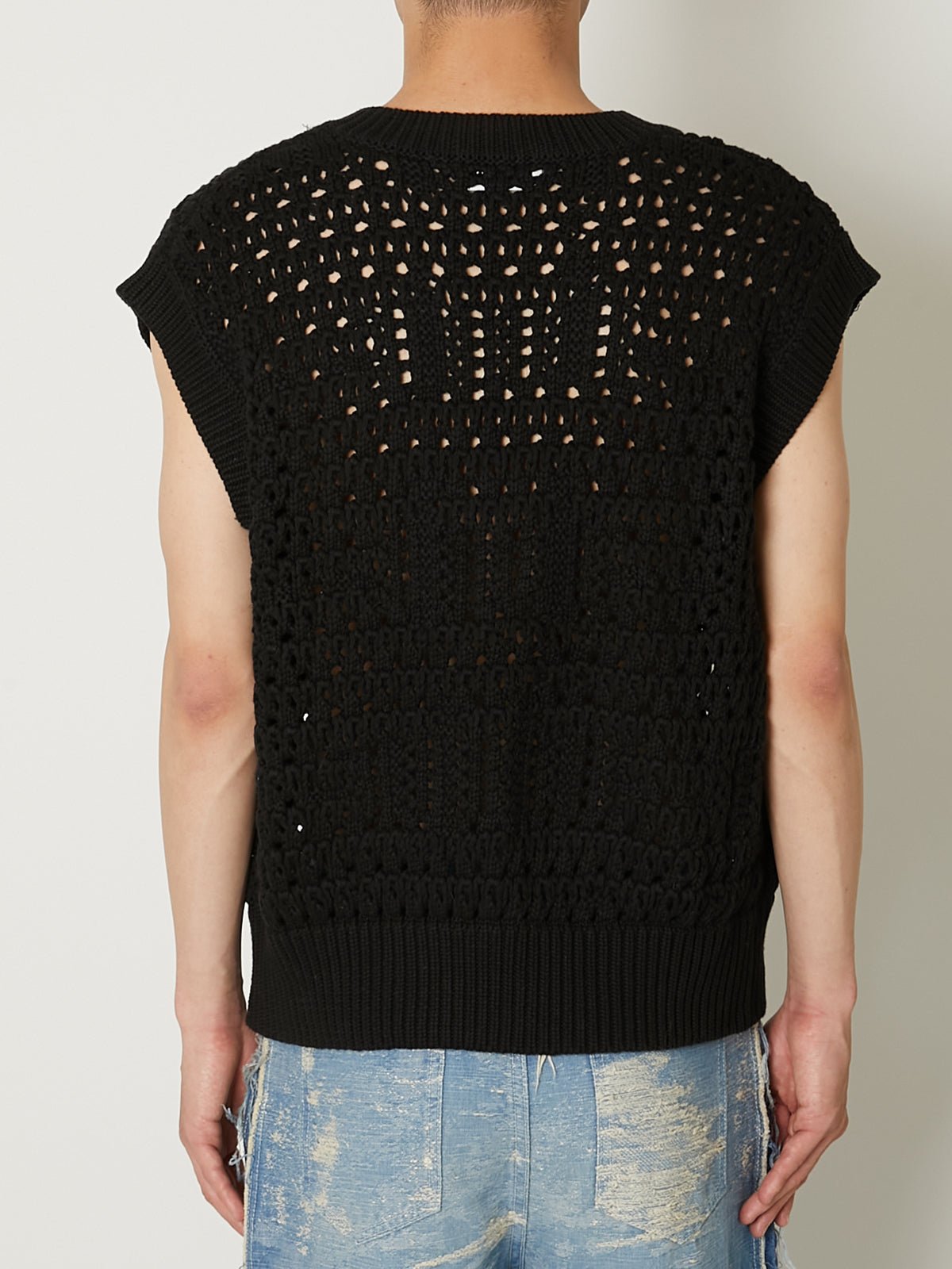 HAND KNIT VEST – TAAKK