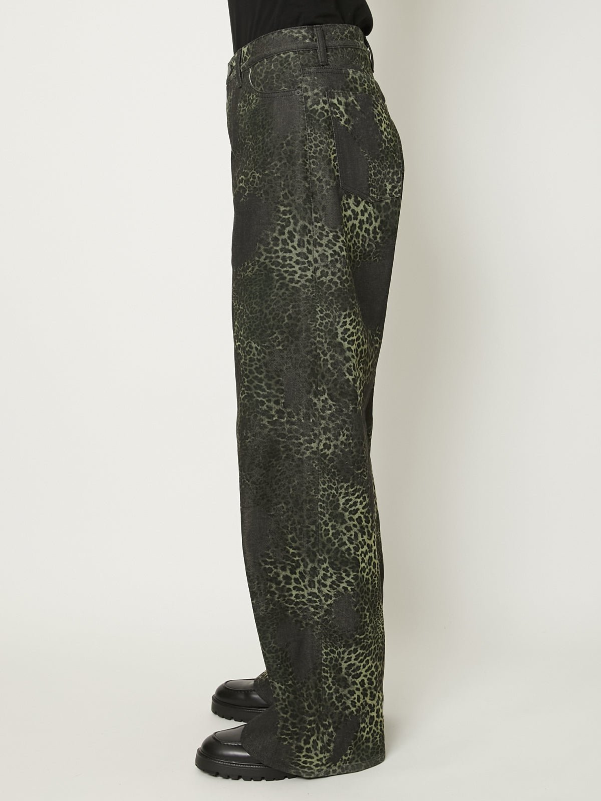 MIX TURE DENIM WIDE 5-POCKET PANTS MODEL – TAAKK
