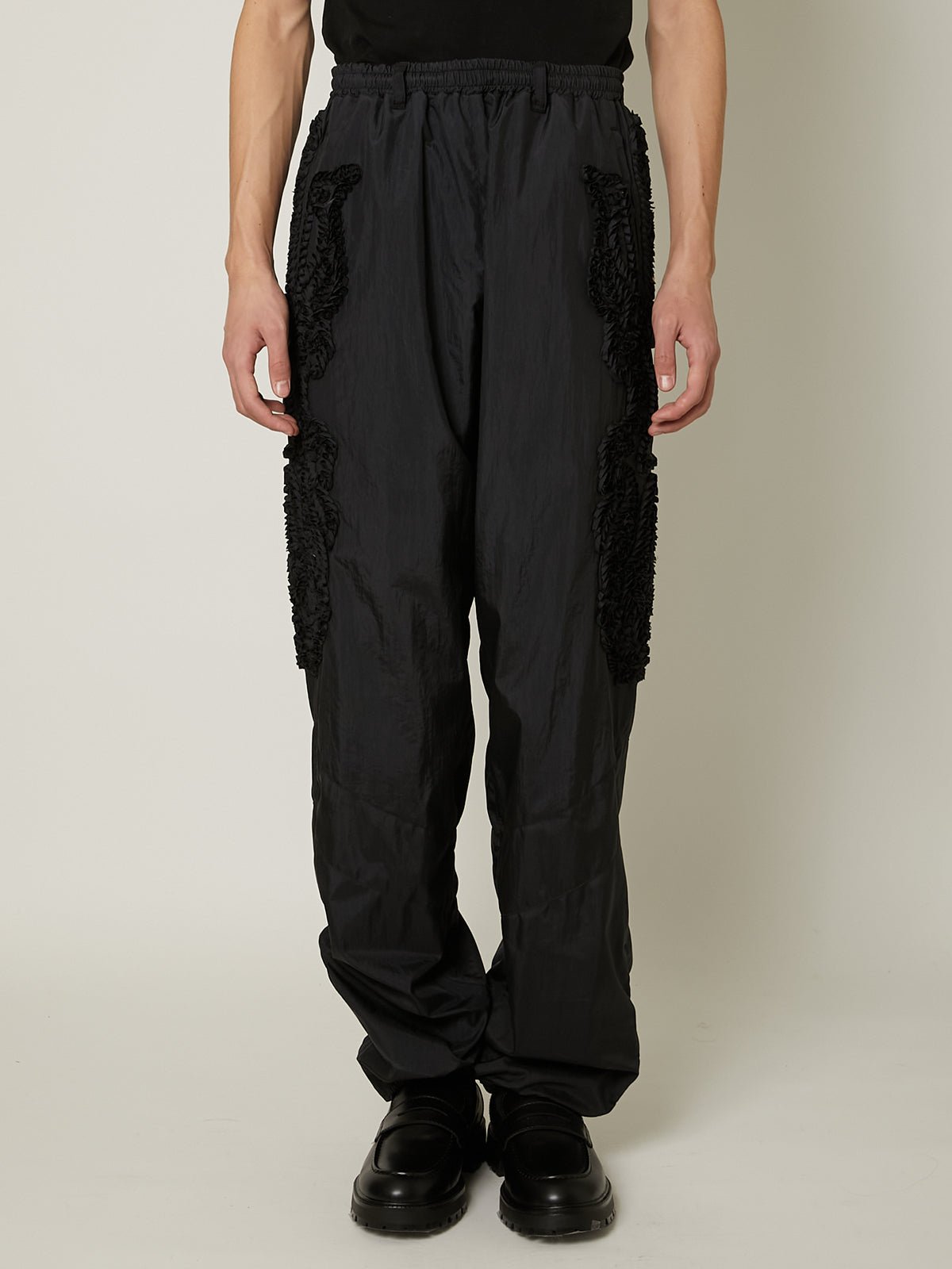 ERiKOKATORi パンツ Tape embroidery pants TAPE EMBROIDERY PANTS – TAAKK